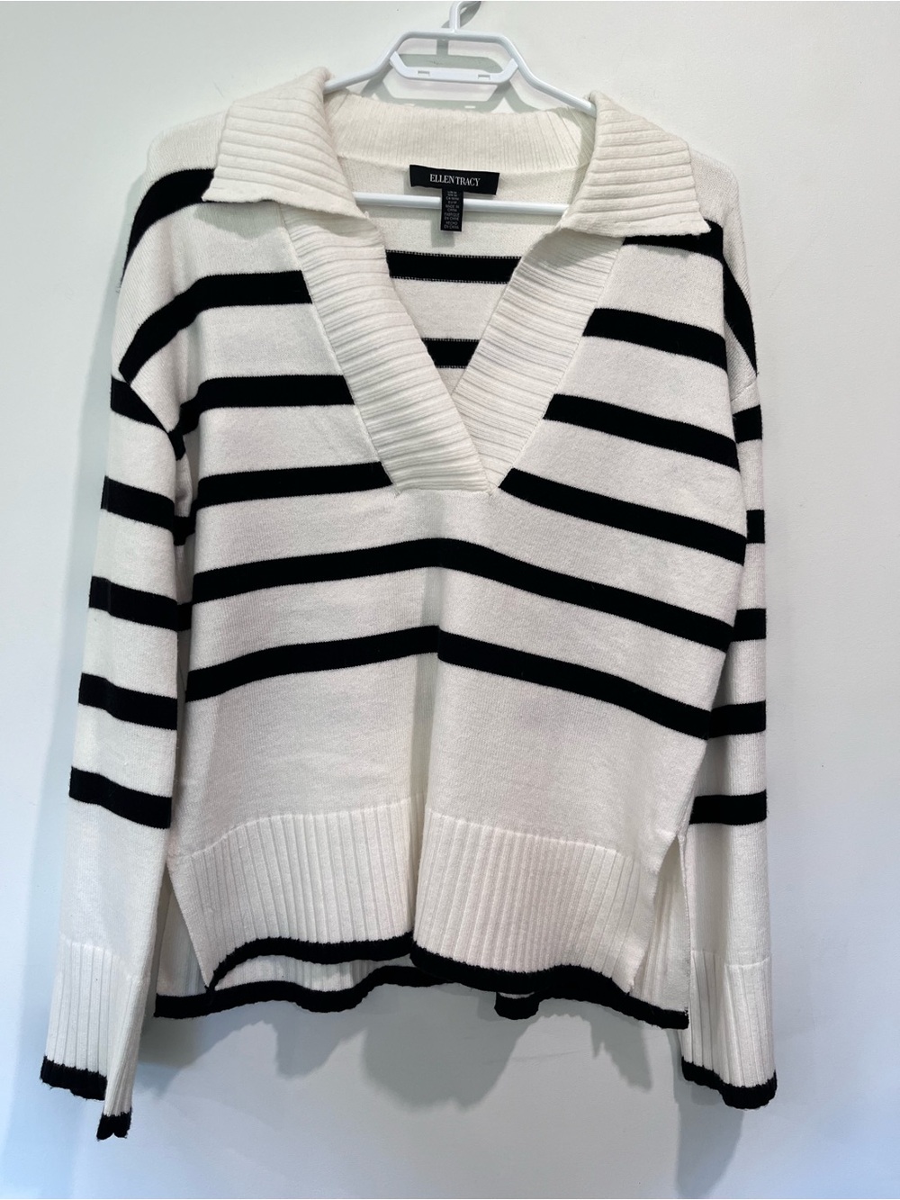 Ellen Tracy Black & White Striped V-Neck Shawl-Collar Sweater Preppy Knit